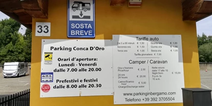 Motorhome parking space - Stromanschluss - Carenno - Parking Conca d`Oro
